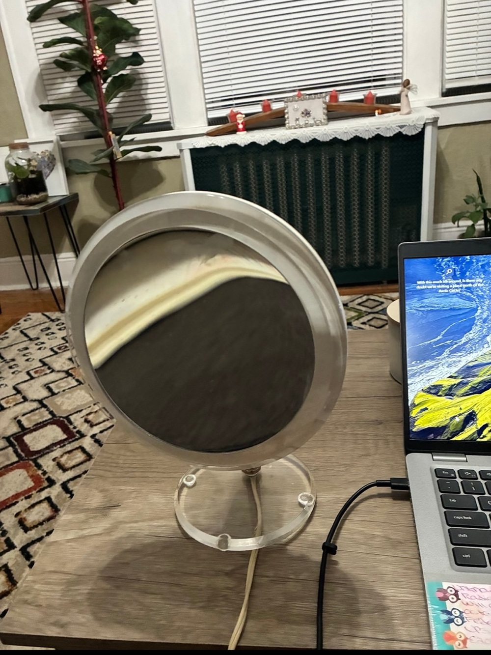 Rialto Chrome Accent Round Mirror with lucite base vintage, magnifying mirror
